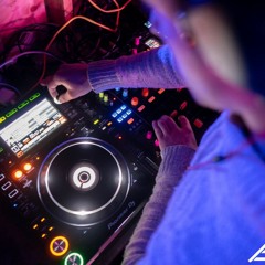 Songzo for DJs: A New Way to Mix, Share, and Discover&nbsp;Tracks